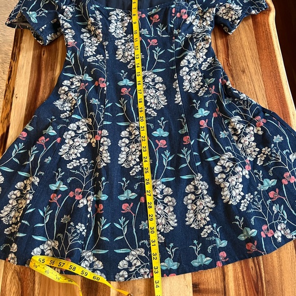 En Saison Opal Mini Dress in Denim Floral in Blue, Size M, NWT - Picture 13 of 13